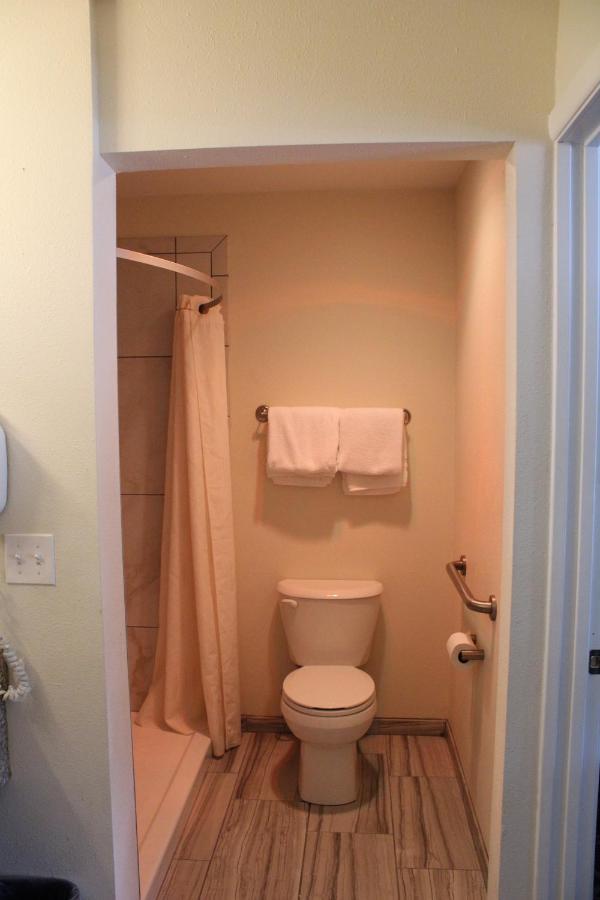 American Travel Inn 普尔曼 外观 照片